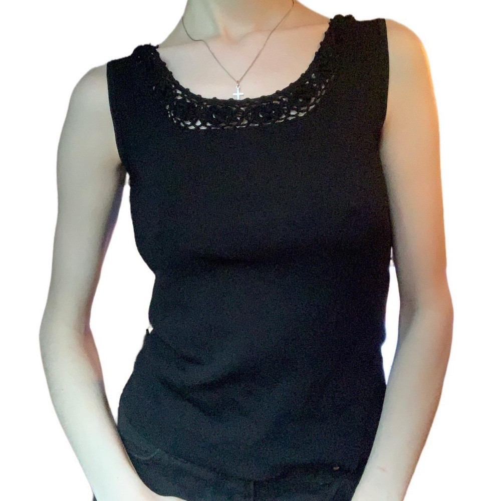 Vintage 90s Black Ribbed Crochet Floral Lace Scoop Neck Tank Top